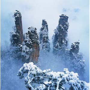 單獨成團O線：（張家界溫泉休閑線路）張家界、天子山、寶峰湖/黃龍洞、鳳凰古城 江埡溫泉/萬福溫泉 五日游